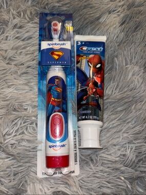 Superhero Set Superman POWER toothbrush & Spiderman Crest toothpaste